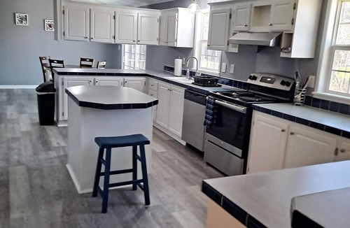 Northeast Raleigh House | Relax, Recharge, and Reconnect in Style – Modern Comfort Meets Small-Town Charm