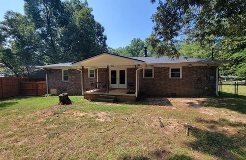 Clemson House | Relaxed, pet-friendly home walkable to Clemson campus, stadiums or downtown.