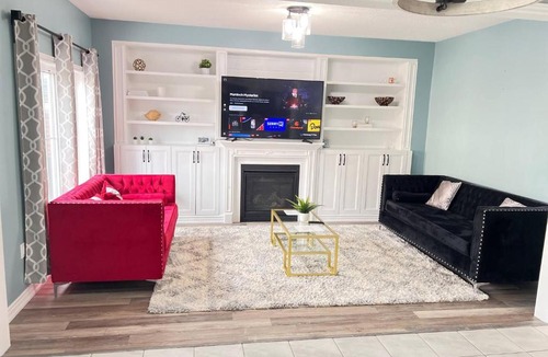 Bowmanville House | Relaxing 4-Bedroom Retreat in Bowmanville, Clarington