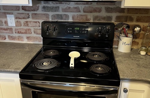 Hendersonville Apartment | Relaxing Creekside Private Guest Suite w/Kitchen