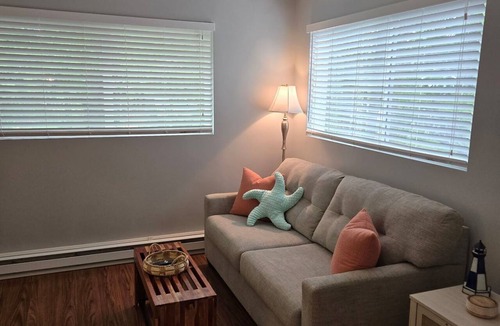 Cape Neddick Apartment | Relaxing Escape – Just a 5-Minute Walk to the Beauty of Perkins Cove