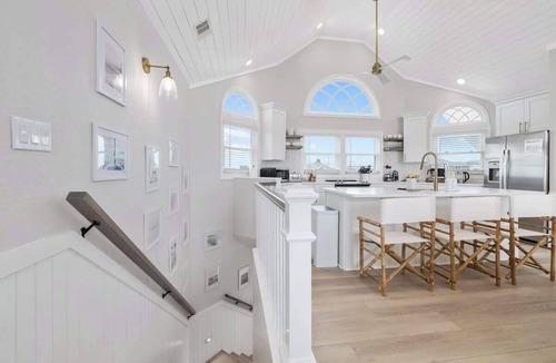 Waves House | Relaxing Oceanfront Retreat | Pool with Optional Heater, Hot Tub + Sleeps 14