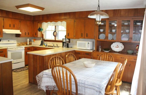 Vilas House | Relaxing, quiet country setting. Close to many Mountain activities!