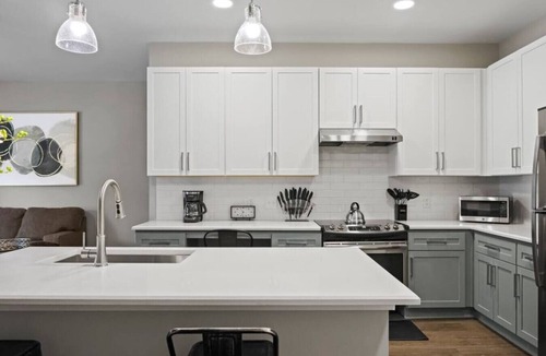 Paw Creek Condo | Reluxme | 1BR Lux Condo in Prime Location!