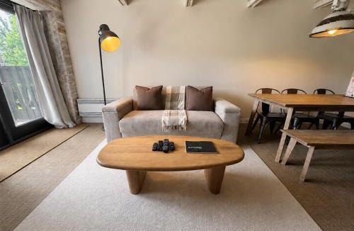 Mont-Tremblant House | Renovated 1 bedroom with Views of Mont-Tremblant