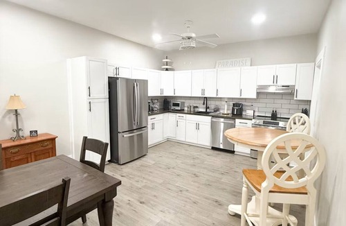Hiwassee House | Renovated 1900s Farmhouse on The New River!