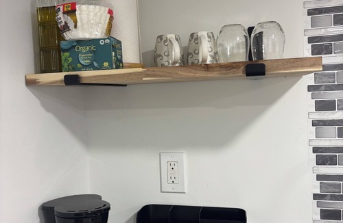 Taylors Apartment | Renovated Private Studio in Greer – Parking, Near Airport & BMW, Prime Location.
