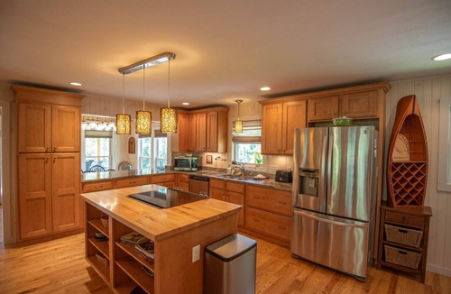 West Jefferson Ski Chalet | Retriever Beach - New River-frontage with Your Own Private Beach! Fire Pits - Games and More!