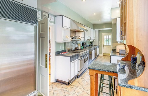 Radford House | Riverfront Estate Near Virginia Tech