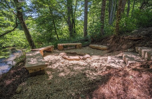 Rosman Cabin | Riverfront Fishing Cabin on the French Broad River