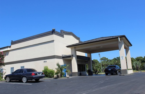 Conway Hotel | Riverfront Inn