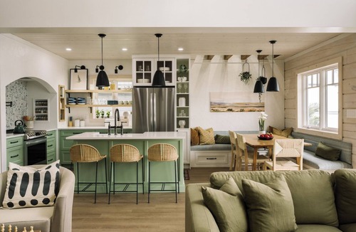 Trent Hills House | Riverside Cabin 4 A serene riverside getaway