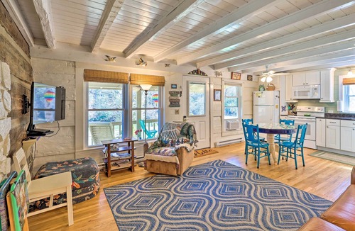 Lansing House | Riverside Cabin Near West Jefferson!