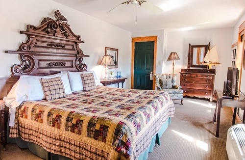 Historic Downtown Manteo Bed & Breakfast | Roanoke Island Inn