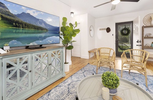 Rock Hill House | Rock Hill Family Bohemian Bungalow | Outdoor Living | Sleeps 12! | Dog friendly!