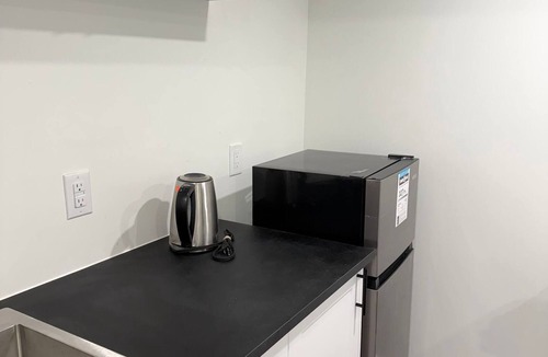 Fort Gary House | Room-haven in the Prairies 1BR S