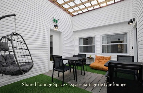 La Cite-Limoilou Hotel | Room with 1 Queen Bed Downtown Quebec City