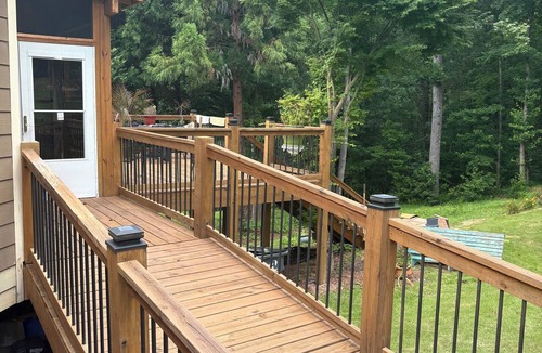 Braselton House | Rooms UPSTAIRS. Entire house is for your crew! 3 BR, 2 BA sleeps 7 + much more.