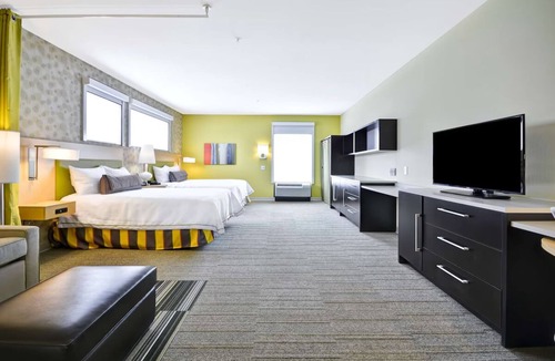 Rock Hill Hotel | Roomy Studio Near Miracle Park – Perfect for Group Outings | Near Carowinds Park
