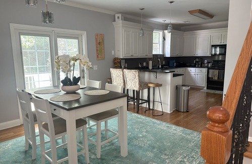 Rosewood House | Rosewood Bungalow: Modern Luxury Amenities, High-End Design and Oasis Back Deck