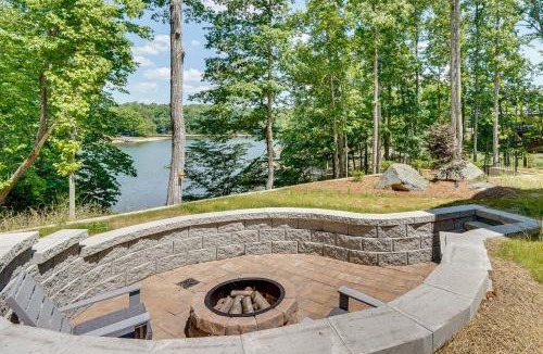 Hurdle Mills House | Roxboro Lake Family Retreat and Spa