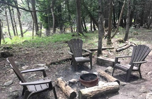 Markdale Cabin | Rural Cabin Surrounded by Beautiful Nature in Ontario