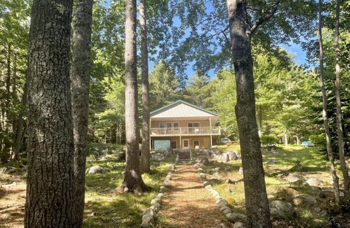 Blue Hill House | Rustic and Stylish Cabin on Stunning Serene Pond