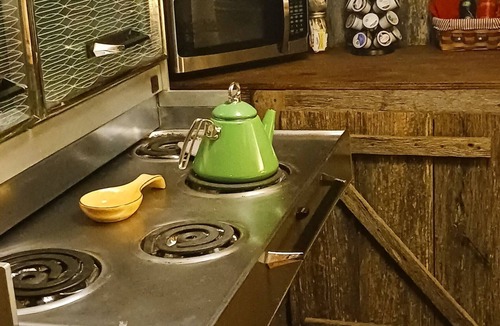 Blue Ridge Mountains Cabin | Rustic fireplace 1800s Log Cabin WIFI TV, Sleeps 8, see details read discounts