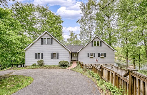High Point House | S'thern Rock - Lakefront home with views, dock, screened porch, kayak & canoe