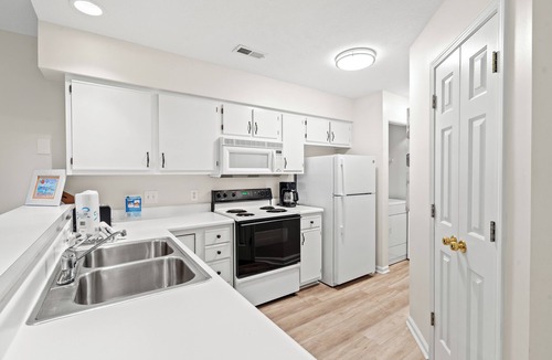 Pawleys Island Condo | "Safe Harbor" Stunning Golf & Lake Views 2 Bedroom 2 Bath Professionally Cleaned
