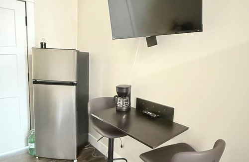 North Alton Apartment | Sakura Valley Studio Suite #3 Private Entrance in beautiful Annapolis Valley