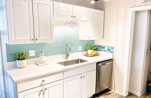 Windy Hill House | Saltwater Pool, Large Dog Friendly, Steps to the beach!
