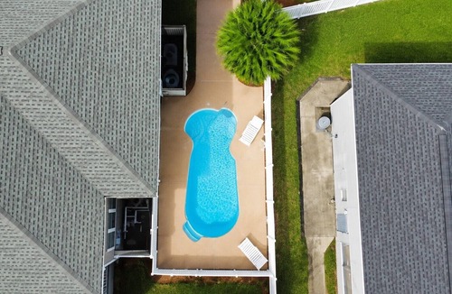 Windy Hill House | Saltwater Pool, Large Dog Friendly, Steps to the beach!