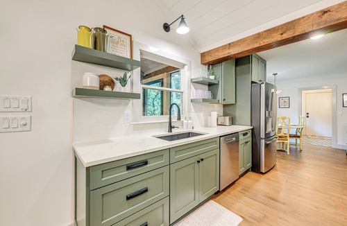 Cashiers Cottage | Sapphire Home w/Fireplace Near Skiing & Hiking!
