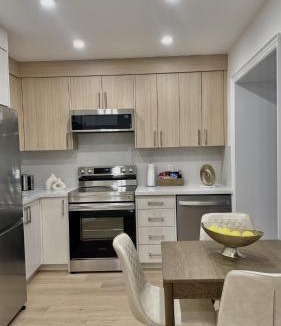 Oakwood Village Apartment | Sapphire Luxury 1BR Plus Sofa Bed Apartment
