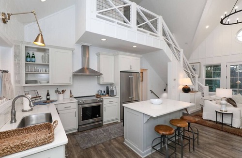 Tiger House | Scenic 4BR|3BA Contemporary Lake Burton Home
