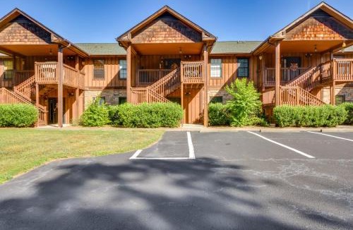 Six Mile House | Scenic Outdoor Space: Lake Keowee Retreat!