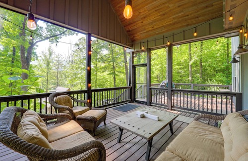 Frank House | Screened Porch! Wooded Getaway in North Cove