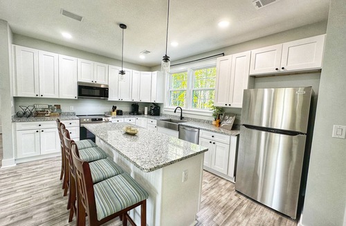 Dale House | Seabrook Coastal Cottage - Beaufort and Parris Island