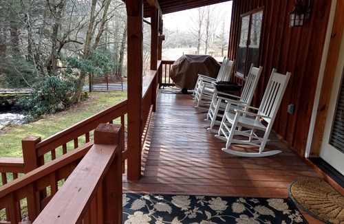 Damascus Cabin | Secluded with bold creek at 4000 elevation