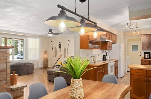 Kettle Point 44 Cottage | * See the Beach from the Porch Walk to Shore!
