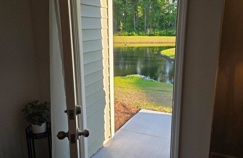 Conway House | Serene Brand new modern 1400 sq ft 3-b edroom townhome with AC in quaint Conway