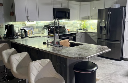 Prosperity House | SERENITY PLACE - 3 BR 2 BA home, sleeps 8, on gorgeous Lake Murray