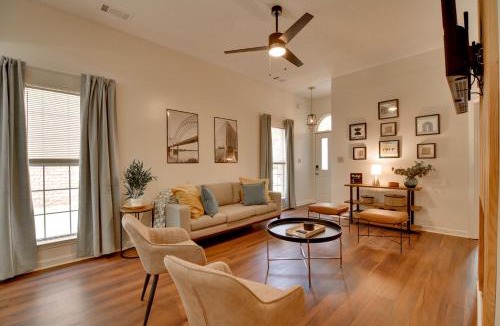 Cordova House | Shelby Farms Greenline Access: Modern Cordova Home