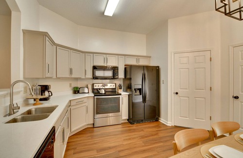 Cordova House | Shelby Farms Greenline Access: Modern Cordova Home