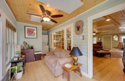 Newland House | Ski & Hike! Creekside Cabin 7 Mi to Linville Falls