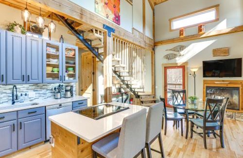 Frank House | Ski, Hike, Fish! Mtn-View Creekside Gem in Newland
