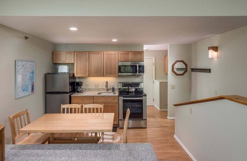 Sunday River Area Condo | Ski-In/Ski-Out Sunday River Condo: Sunrise A-102