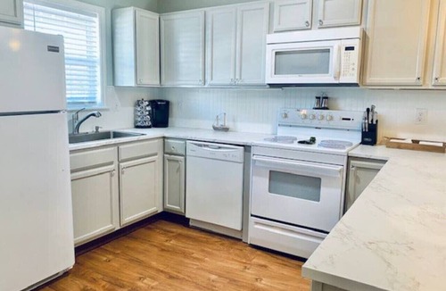 Peletier Villa | Skipping Stones ~ Silver Creek ~ Close to beaches!