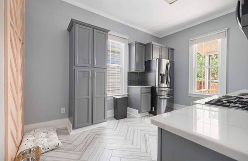 Bristol House | Sleep 10 in this historic home in state streets